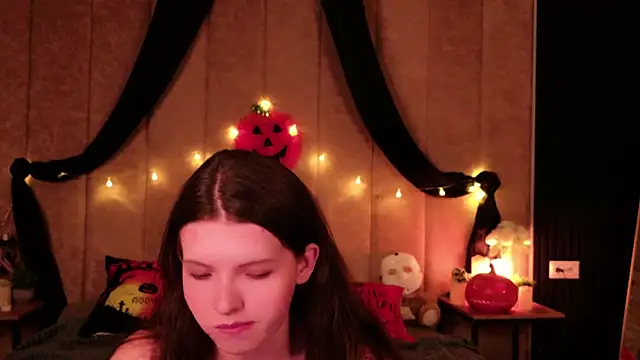 Snapshot of Gaby_Essen chatting on October 24, 8:27 pm Gaby Essen online show from October 24, 8:27 pm