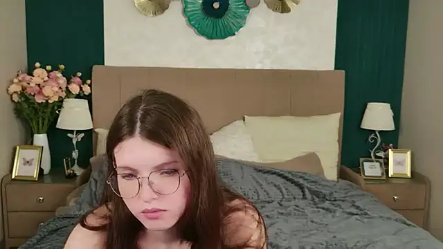 Snapshot of Gaby_Essen chatting on November 24, 8:30 pm Gaby Essen online show from November 24, 8:30 pm