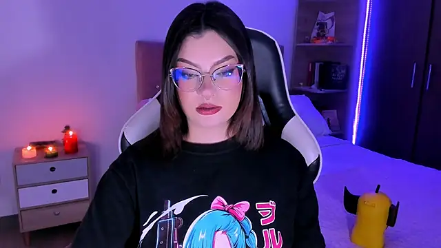 OphelianaRose33 online show from November 23, 9:25 pm