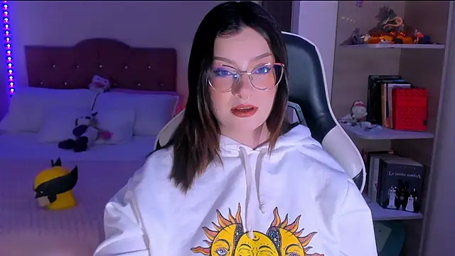 OphelianaRose33 online show from February 12, 10:38 pm