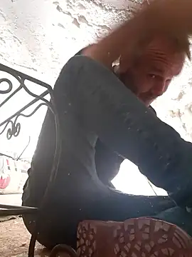 Snapshot of Hungwell1515 chatting on January 8, 5:59 pm Hungwell1515 online show from January 8, 5:59 pm