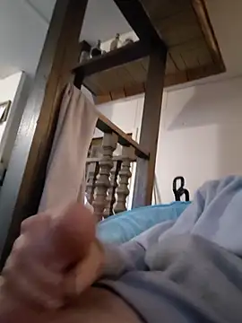 Snapshot of Hungwell1515 chatting on February 6, 12:19 pm Hungwell1515 online show from February 6, 12:19 pm