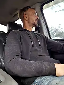 Snapshot of Hungwell1515 chatting on February 16, 9:11 pm Hungwell1515 online show from February 16, 9:11 pm