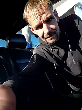 Snapshot of Hungwell1515 chatting on February 20, 1:22 pm Hungwell1515 online show from February 20, 1:22 pm