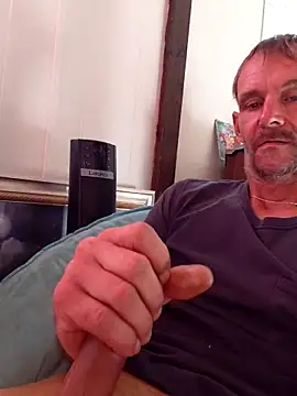 Snapshot of Hungwell1515 chatting on April 16, 1:23 pm Hungwell1515 online show from April 16, 1:23 pm