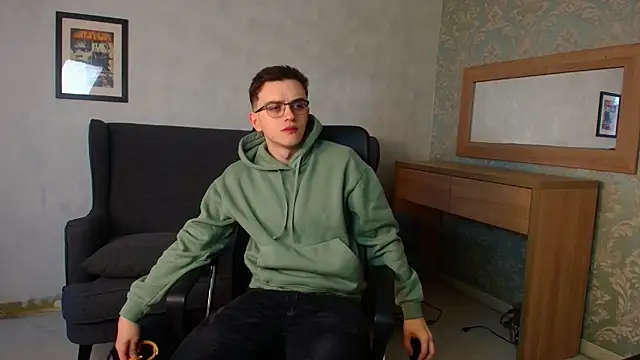 FelixStarkk online show from January 14, 6:30 am