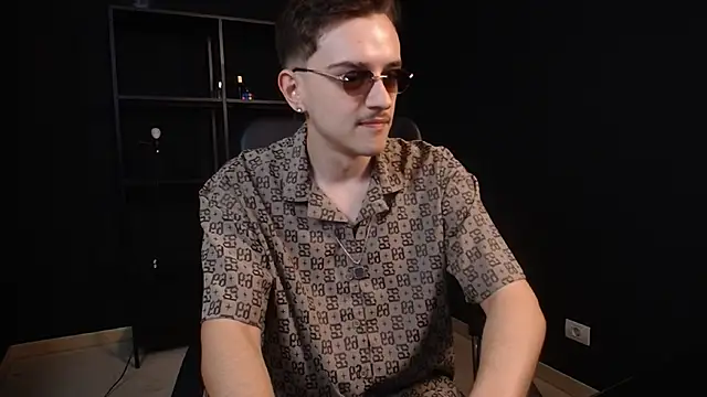Snapshot of FelixStarkk chatting on July 7, 5:54 am FelixStarkk online show from July 7, 5:54 am