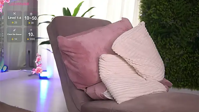 Snapshot of FreyaHeart chatting on July 31, 6:24 am FreyaHeart online show from July 31, 6:24 am