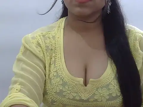 Snapshot of LIYO_ chatting on June 26, 7:46 am LIYO online show from June 26, 7:46 am