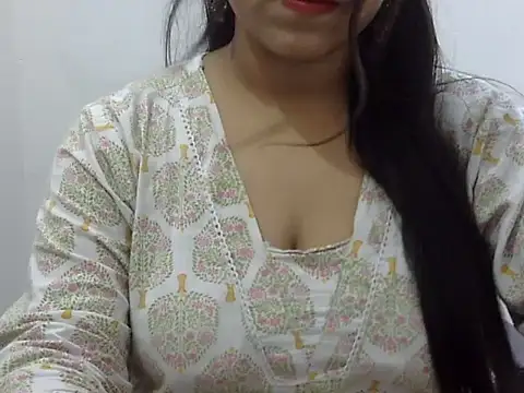 Snapshot of LIYO_ chatting on July 10, 10:51 am LIYO online show from July 10, 10:51 am