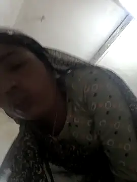 Snapshot of Hot_raaani chatting on February 11, 11:37 am Hot raaani online show from February 11, 11:37 am