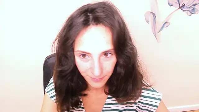 Snapshot of AlissaJersi chatting on September 18, 8:16 am AlissaJersi online show from September 18, 8:16 am