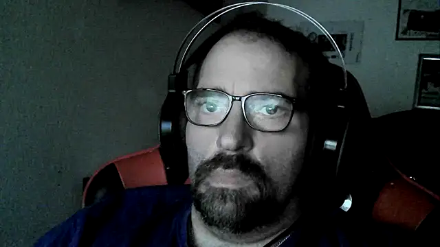 Snapshot of Big-Man-Thomas chatting on July 23, 2:42 am Big-Man-Thomas online show from July 23, 2:42 am