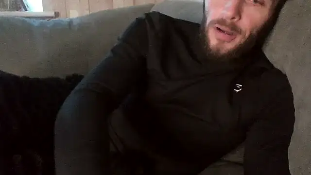 Snapshot of MasterJakeJohns chatting on December 3, 10:46 am MasterJakeJohns online show from December 3, 10:46 am