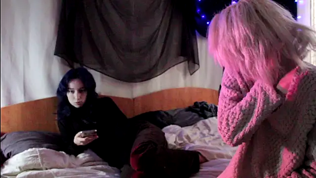 Snapshot of Avny_Loki chatting on October 11, 8:02 am Avny Loki online show from October 11, 8:02 am