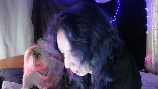 Snapshot of Avny_Loki chatting on October 19, 1:01 pm Avny Loki online show from October 19, 1:01 pm