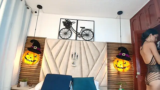 Cinthiabaker online show from October 28, 11:25 am