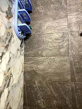 Linda Bellucci online show from December 17, 8:04 pm