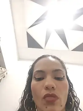 Karen Ariass online show from June 12, 1:37 am
