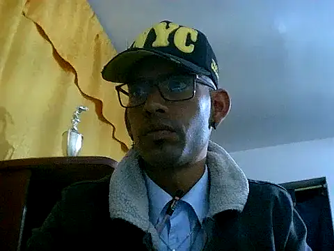 Snapshot of Negritohot2828 chatting on May 3, 12:05 am Negritohot2828 online show from May 3, 12:05 am