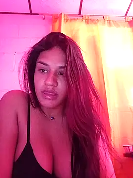 Snapshot of sofi_zzz chatting on November 19, 4:07 pm sofi zzz online show from November 19, 4:07 pm