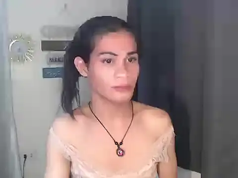 Snapshot of bellalot chatting on December 3, 12:07 am bellalot online show from December 3, 12:07 am