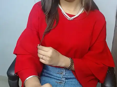 Urlove lily online show from December 5, 2:47 pm