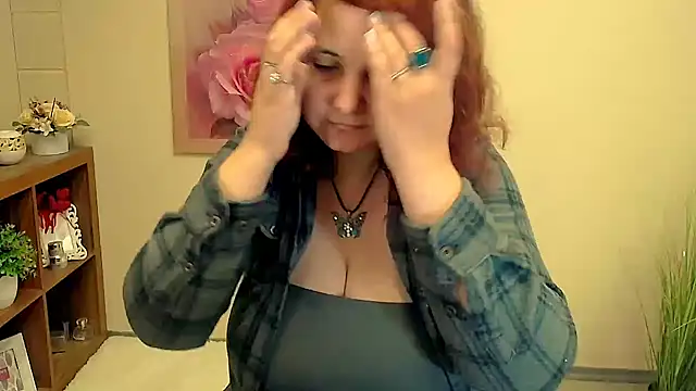 TwoBigSuns online show from September 25, 7:23 am