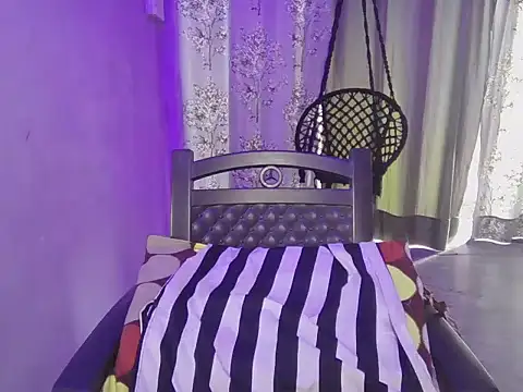 Snapshot of Naina_007 chatting on November 28, 7:00 am Naina 007 online show from November 28, 7:00 am