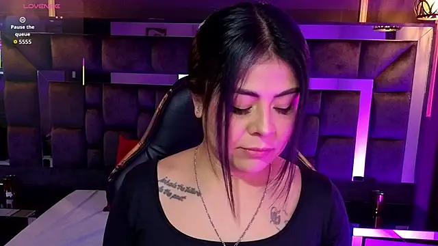 Aniajoness  online show from November 5, 2:55 am