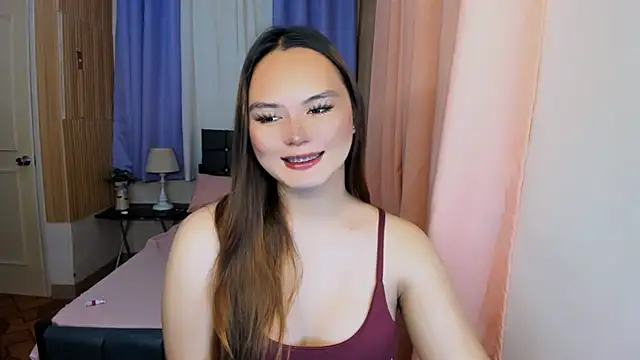 Snapshot of ameliamaureen chatting on May 18, 12:07 am ameliamaureen online show from May 18, 12:07 am