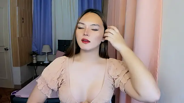Snapshot of ameliamaureen chatting on May 19, 3:51 pm ameliamaureen online show from May 19, 3:51 pm