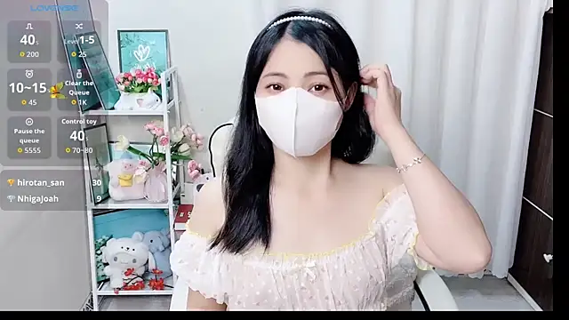 Snapshot of phuongnhi_ chatting on May 27, 12:57 pm phuongnhi online show from May 27, 12:57 pm