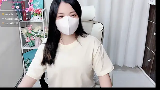 Snapshot of phuongnhi_ chatting on July 1, 2:18 pm phuongnhi online show from July 1, 2:18 pm