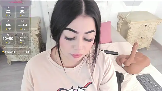 Snapshot of MeganStar__ chatting on October 22, 12:16 pm MeganStar online show from October 22, 12:16 pm