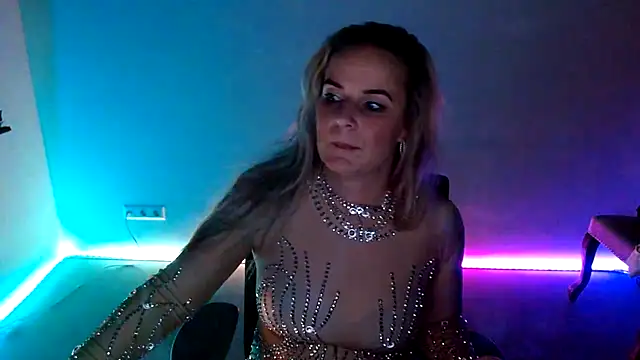 Mrs-Aurora online show from December 20, 10:06 pm