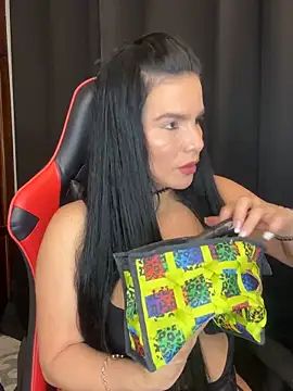 Snapshot of carol_cruz133 chatting on October 7, 11:13 pm carol cruz133 online show from October 7, 11:13 pm