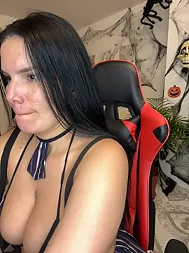 Snapshot of carol_cruz133 chatting on October 22, 11:26 pm carol cruz133 online show from October 22, 11:26 pm