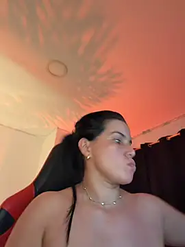 Snapshot of carol_cruz133 chatting on May 28, 11:35 pm carol cruz133 online show from May 28, 11:35 pm