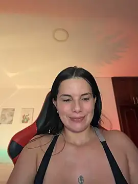 Snapshot of carol_cruz133 chatting on June 3, 11:32 pm carol cruz133 online show from June 3, 11:32 pm