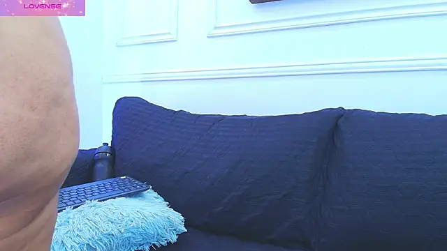 Daisy Price online show from November 26, 11:22 am