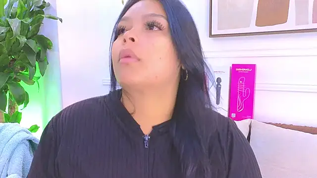Snapshot of Daisy_Price chatting on July 20, 10:50 am Daisy Price online show from July 20, 10:50 am