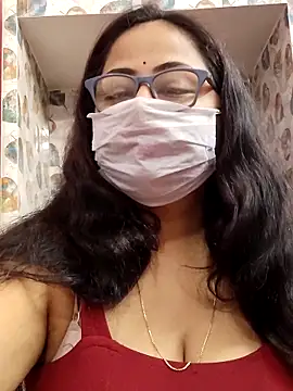 Snapshot of nisha_1110 chatting on April 13, 2:44 pm nisha 1110 online show from April 13, 2:44 pm
