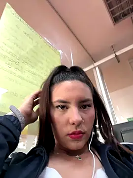 Snapshot of Katie_rawwww chatting on December 5, 4:14 pm Katie rawwww online show from December 5, 4:14 pm