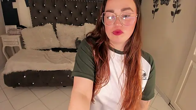 Tammy parker  online show from December 17, 5:35 am