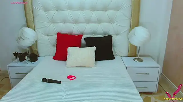 WildScarlet online show from February 6, 1:21 pm