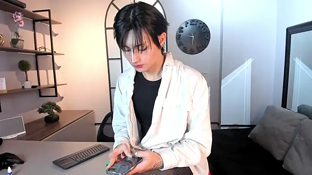Snapshot of _ANGELL_DUSTT_ chatting on October 18, 12:24 am  ANGELL DUSTT  online show from October 18, 12:24 am
