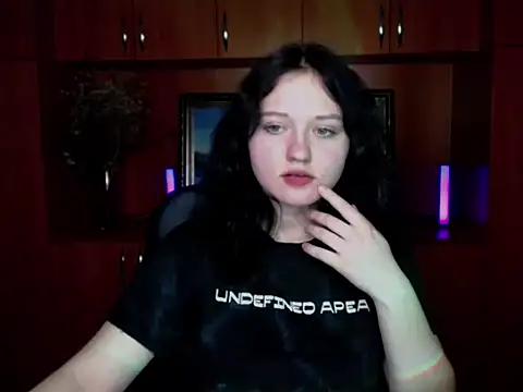 LadyAlice  online show from November 7, 7:14 pm