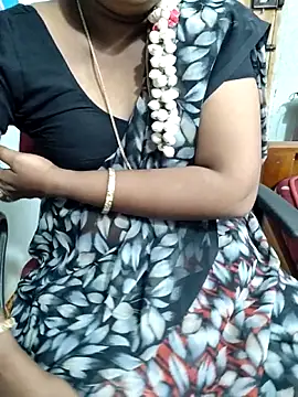 Snapshot of lolida69thamil chatting on October 9, 3:54 pm lolida69thamil online show from October 9, 3:54 pm