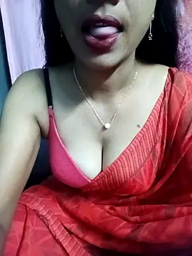 Snapshot of hotsana79 chatting on October 11, 12:43 am hotsana79 online show from October 11, 12:43 am